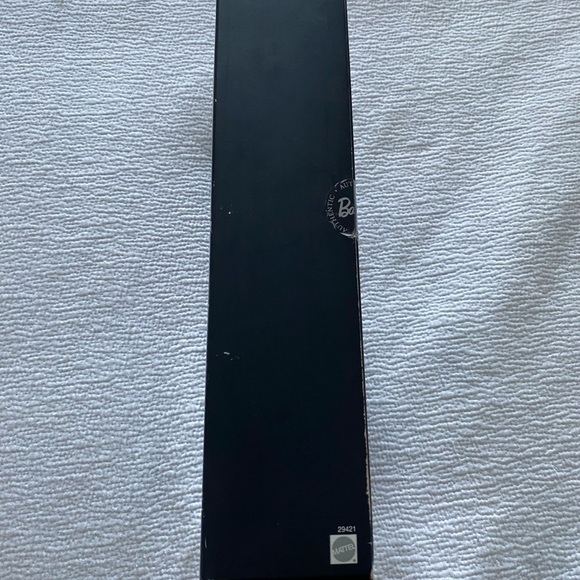 Burberry Barbie Collector's Box - Picture 6 of 7